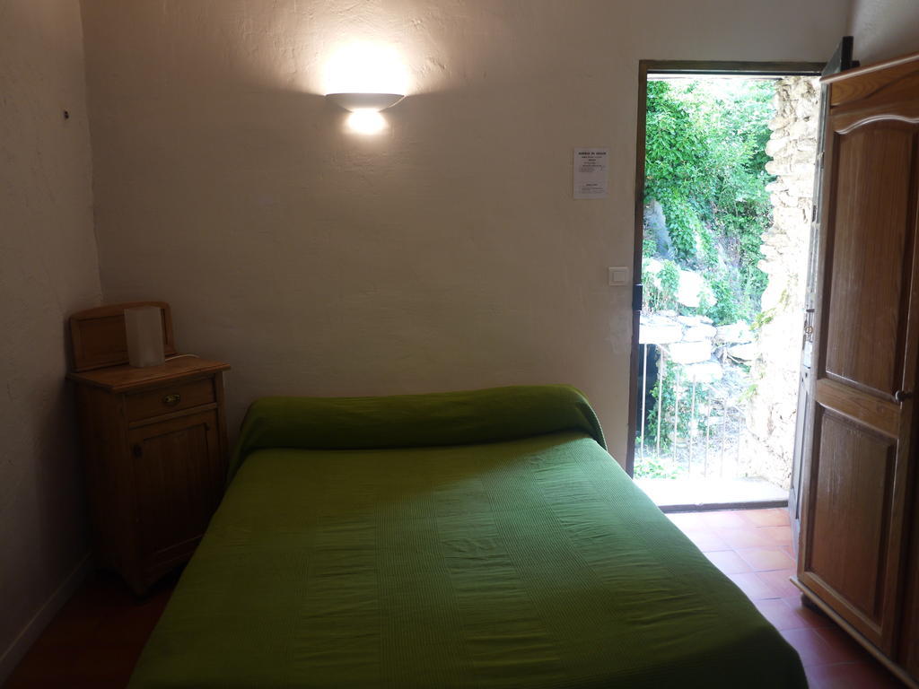 Auberge Des Seguins Buoux Room photo