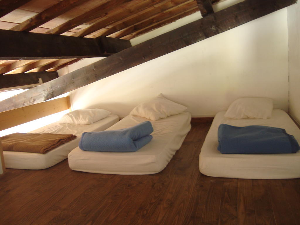 Auberge Des Seguins Buoux Room photo